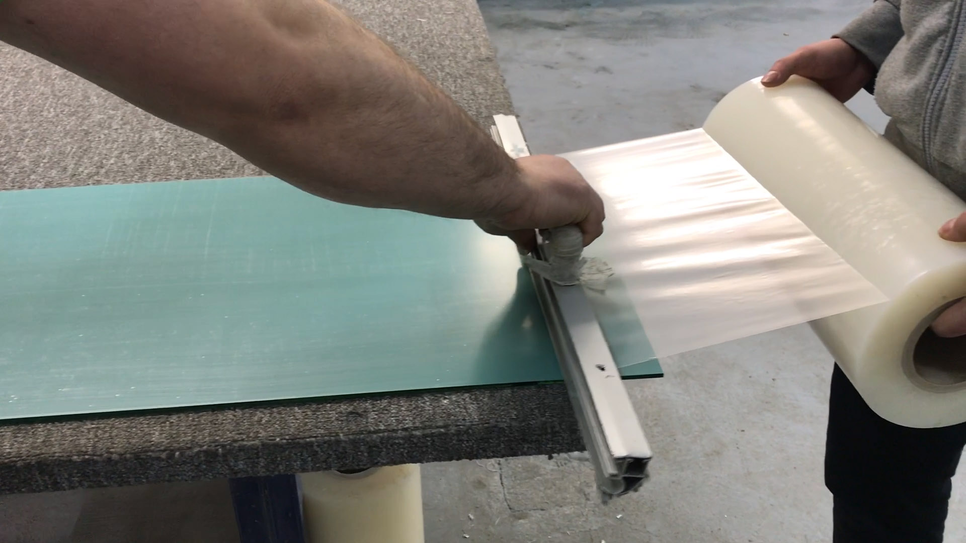 Zestaw 3 rolek folii do luster 300 mm × 250 mb